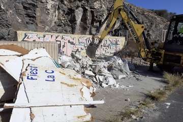 Limpieza retira 25.000 kilos de escombros ilegales de Jinámar (Foto TA)